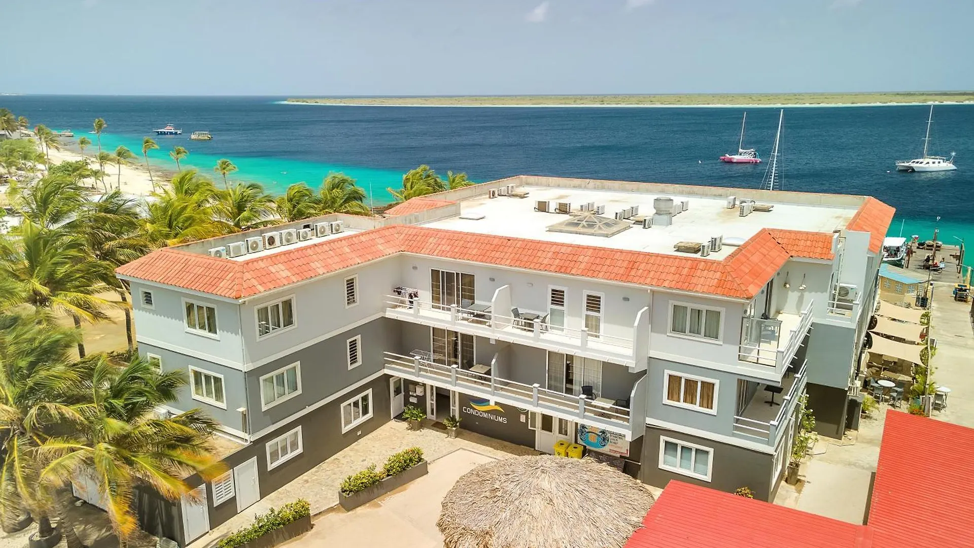 Apartment Oceanfront Flying Fish At Den Laman Kralendijk